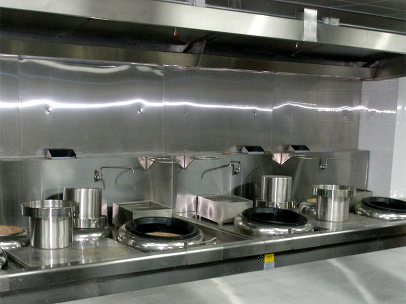 東莞廚具設備--燒柴熱水爐的特點